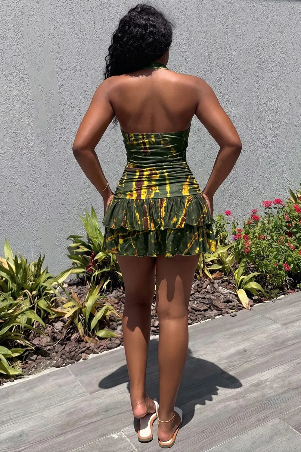 Halter Deep V Neck Cinch Waist Top Ruffle Mini Skirt Vacation 2pcs Set-Green