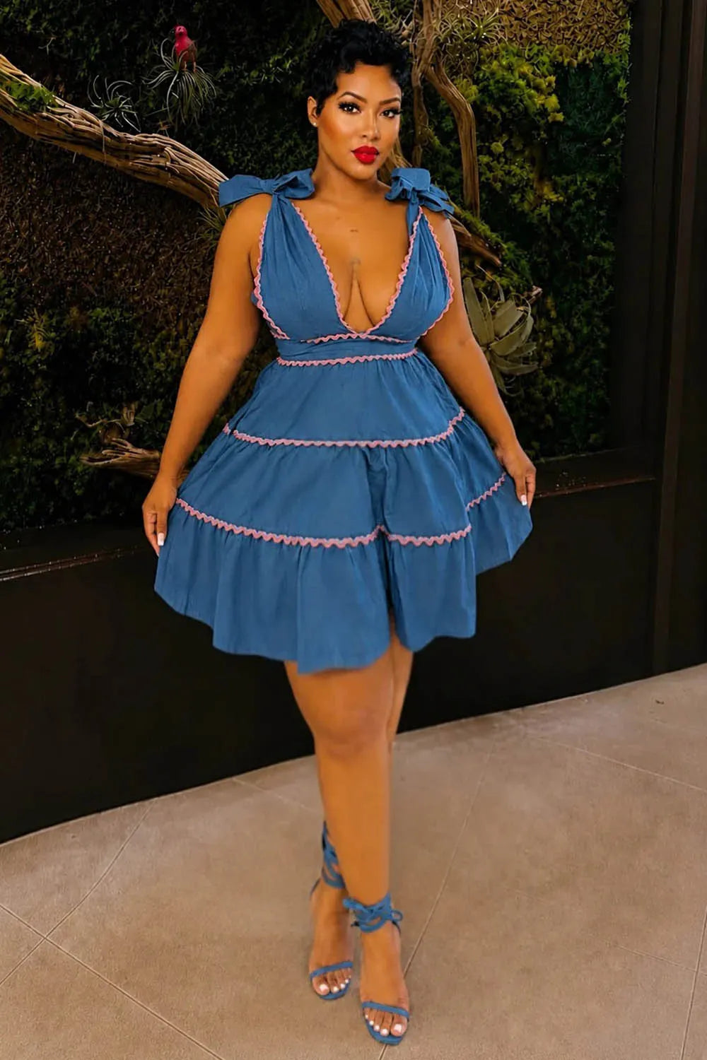 Bowknot Straps V Neck Contrasting Lace Mini Dresses-Blue
