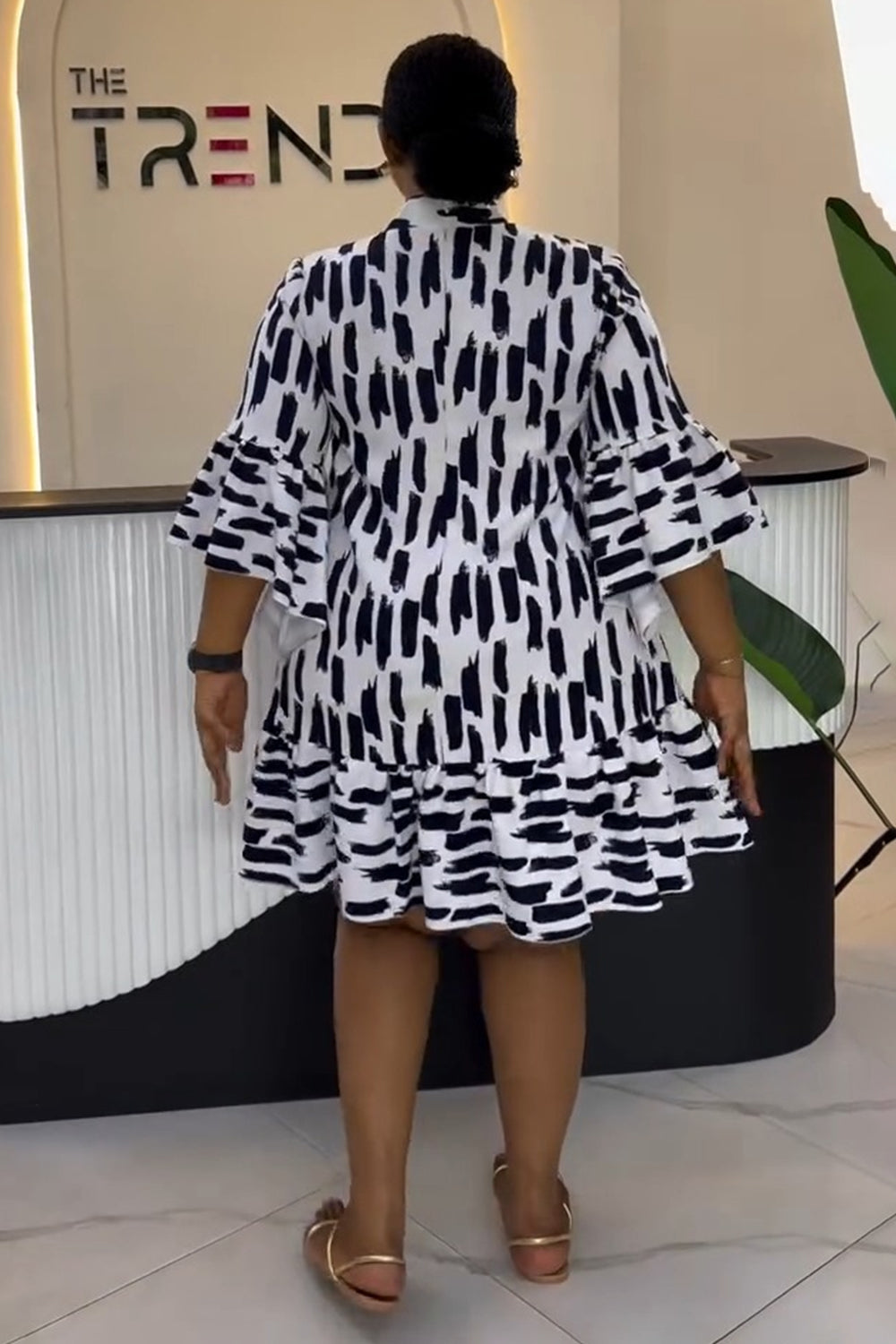 V Neck Flare Sleeve Ruffle All Over Print Loose Fit Mini Dresses-Burgundy