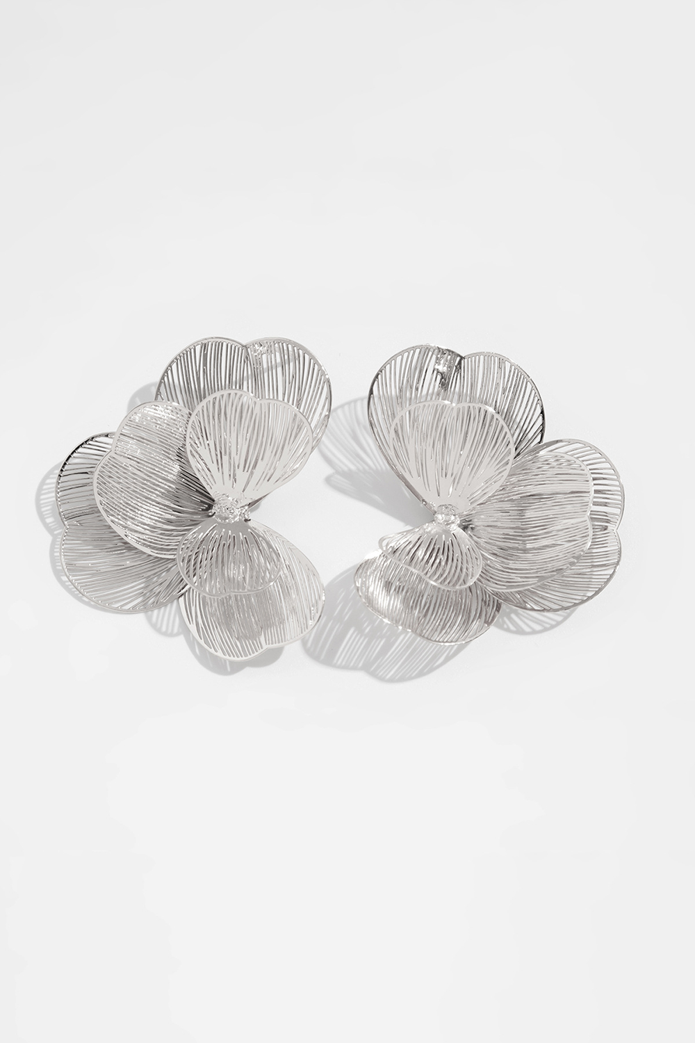 Ginkgo Leaf Design Fashionable Stud Earrings