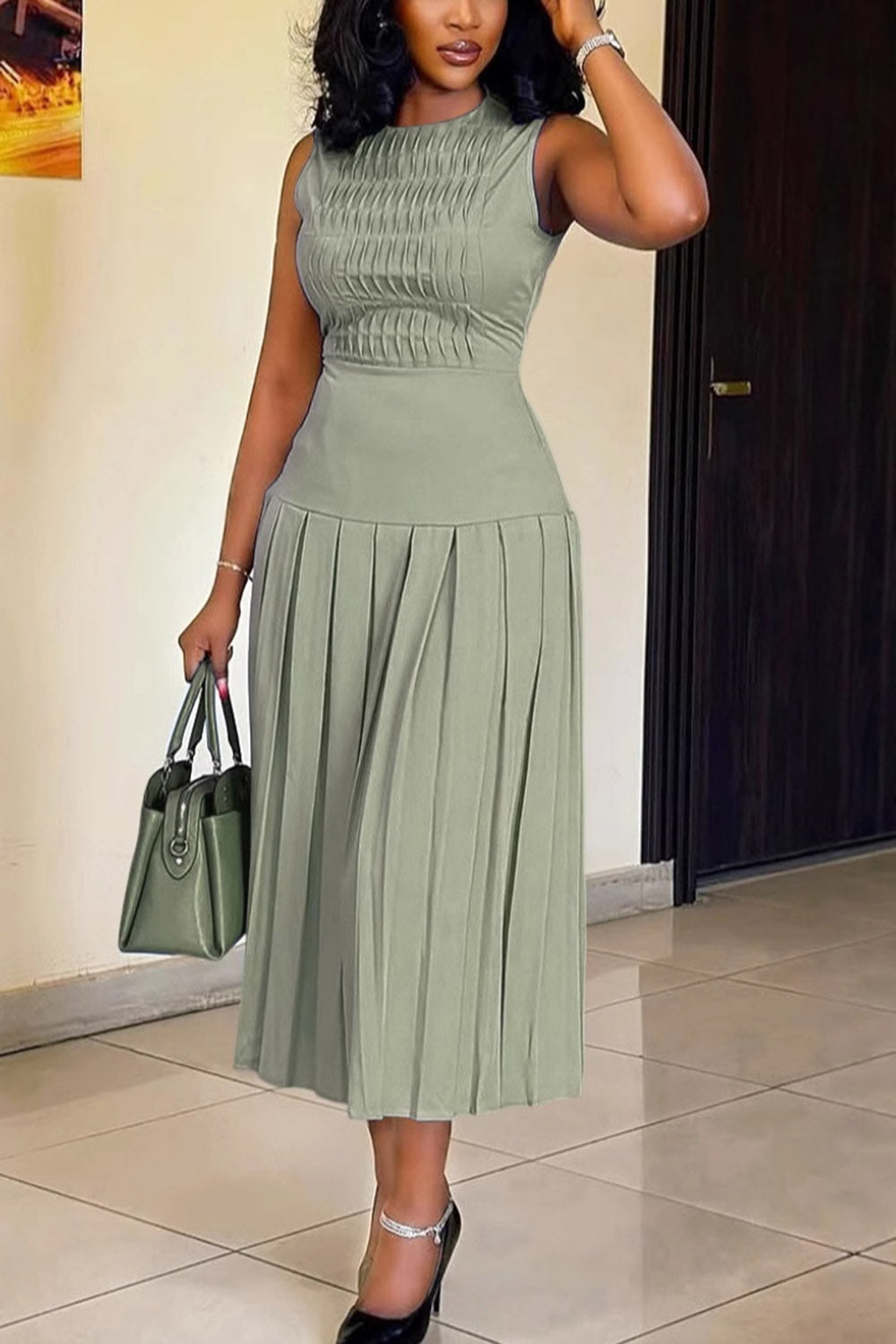 Round Neck Sleeveless Pleated Solid Color A-Line Formal Maxi Dresses-Blue