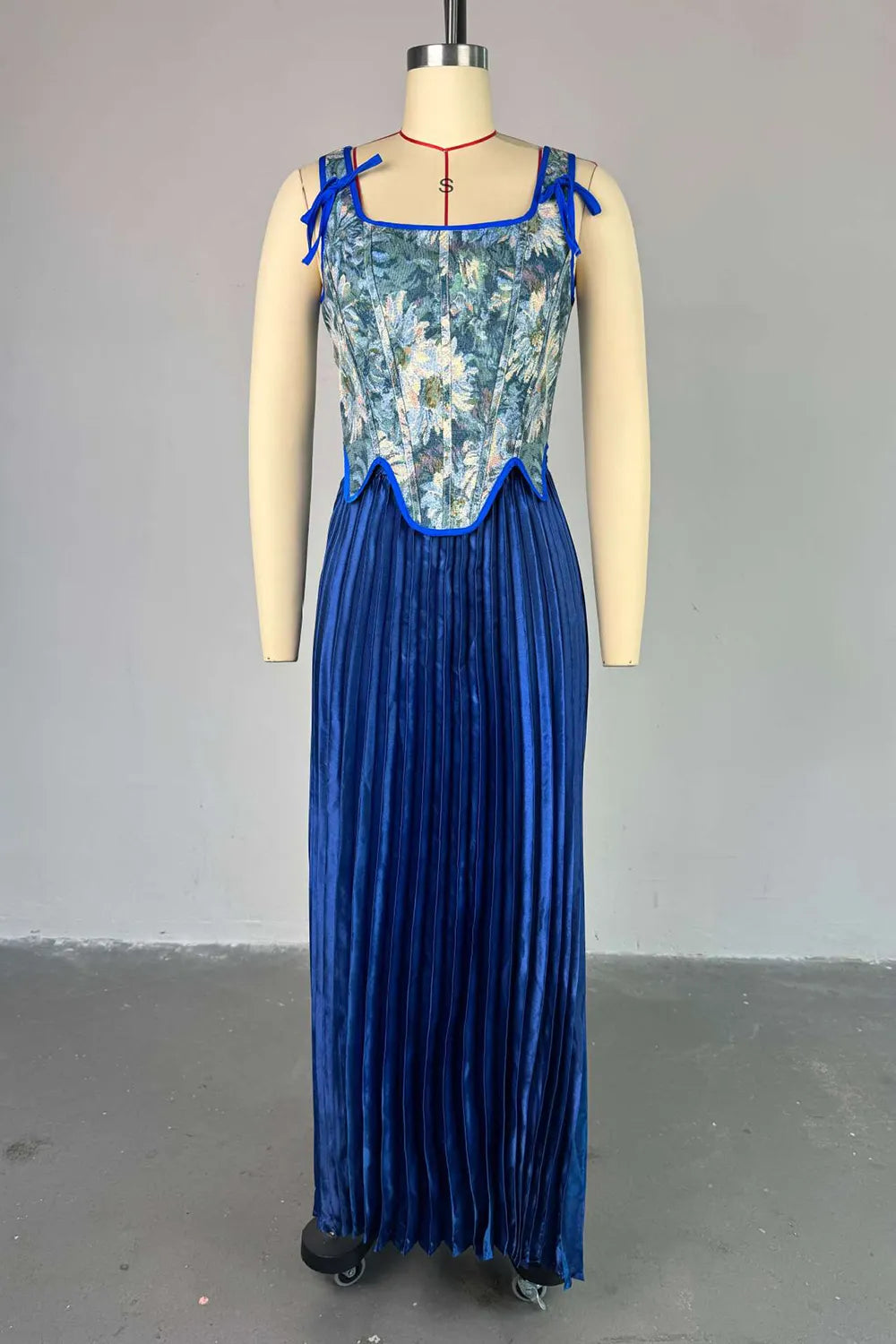 Square Neck Sleeveless Floral Pattern Top Pleated Maxi Skirt 2pcs Set-Brown