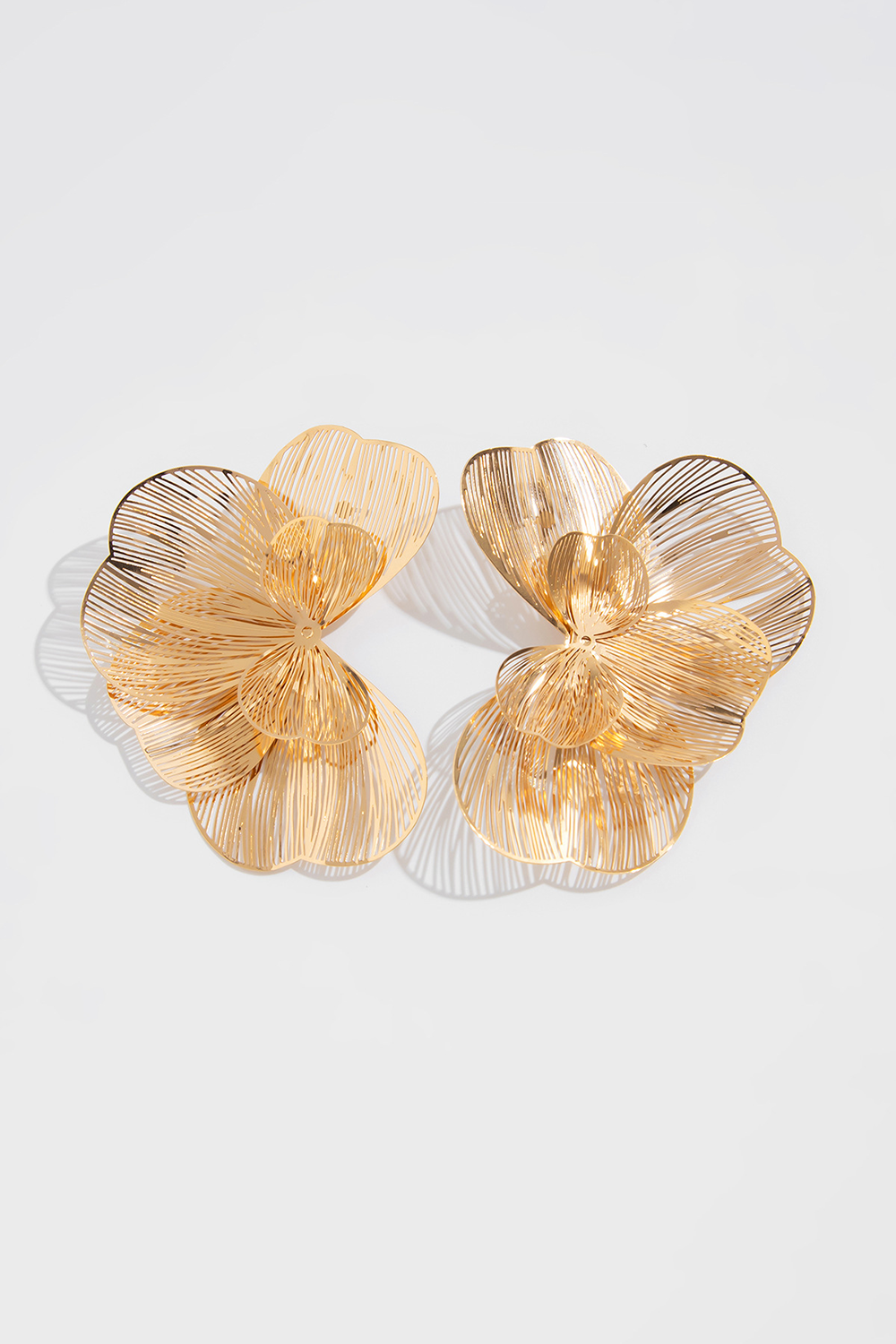 Ginkgo Leaf Design Fashionable Stud Earrings