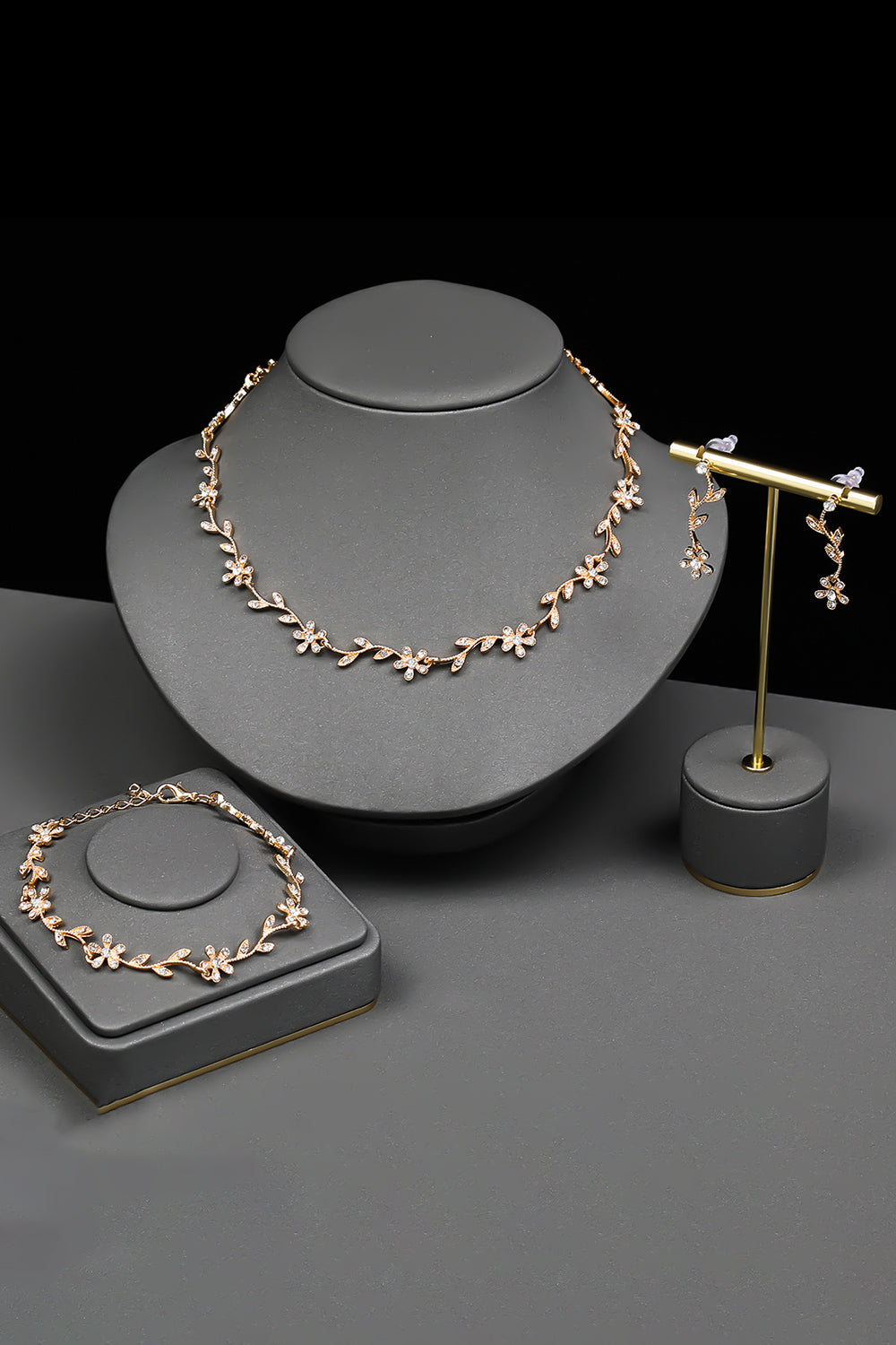 Fashion Inlaid Rhinestone Leaf Floral Necklace Earrings Bracelet 4pcs Set