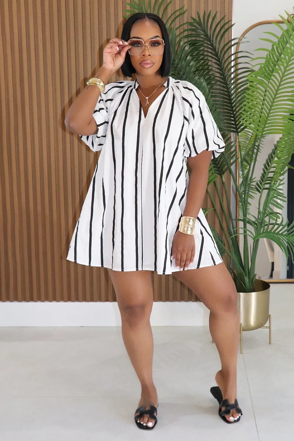Striped Print Split Neck Puff Short Sleeve Loose Casual Mini Dresses-Black
