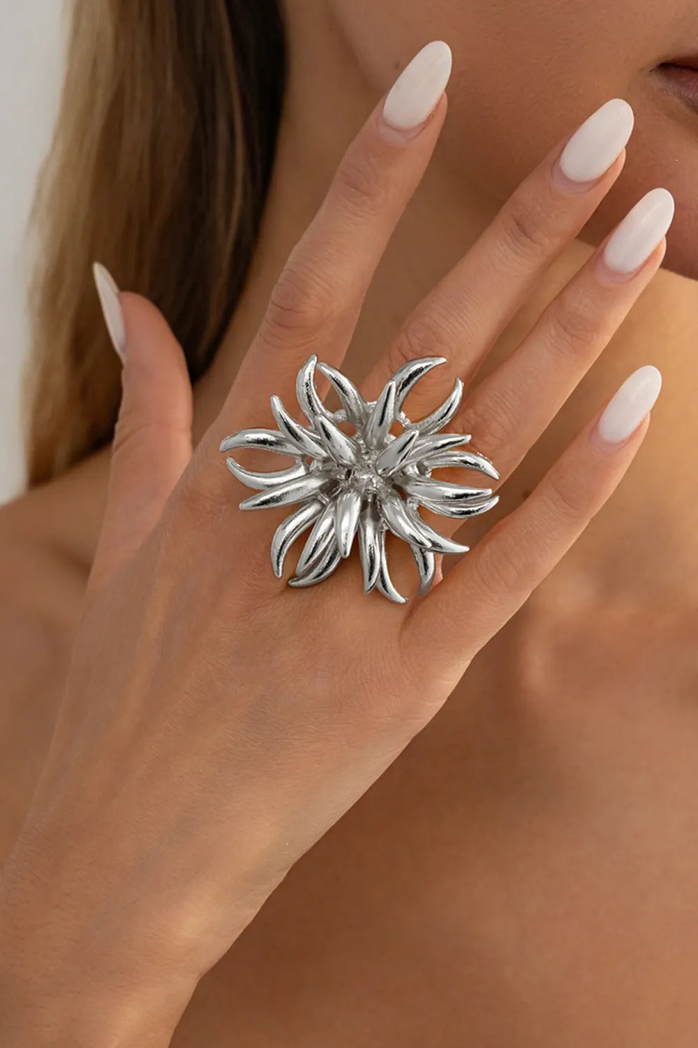 Fashion Metallic Sheen 3D Blooming Flower Shaped Ring