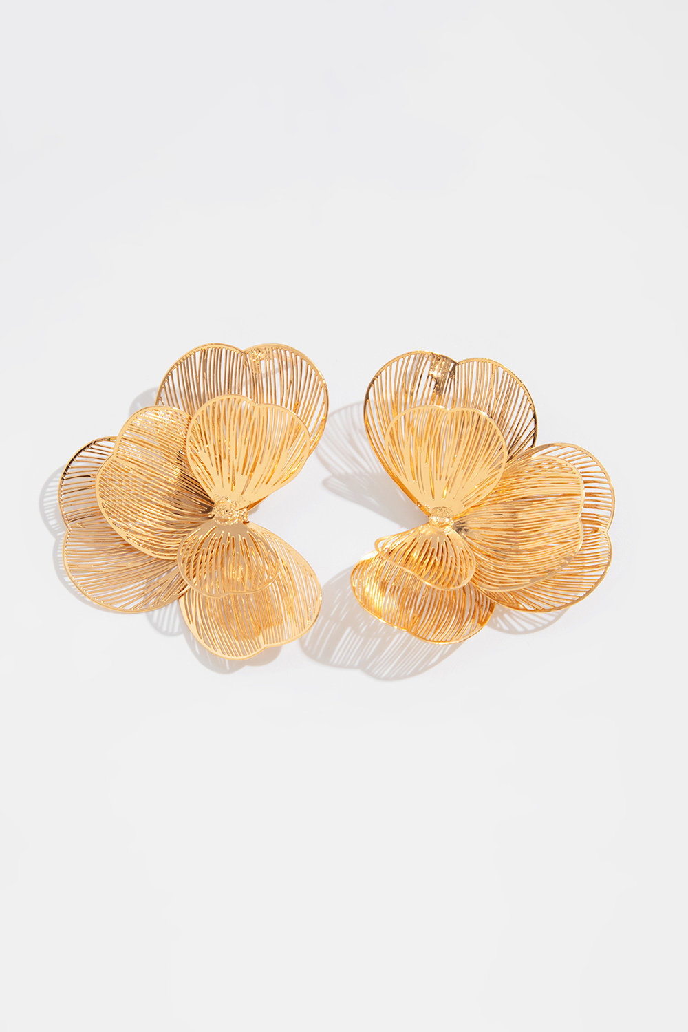 Ginkgo Leaf Design Fashionable Stud Earrings
