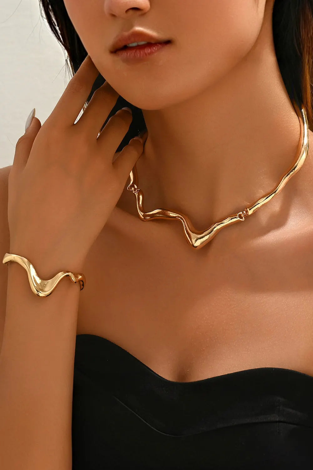 Metallic Sheen Irregular Geometric Choker Necklace Open Bracelet Jewelry Set