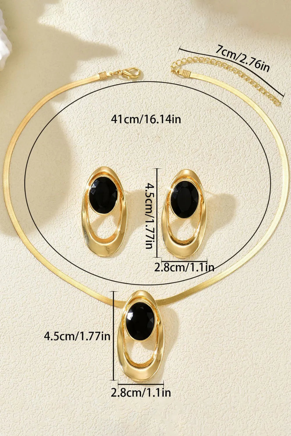 Stylish Oval Rhinestone Pendant Necklace Stud Earrings Jewelry Set